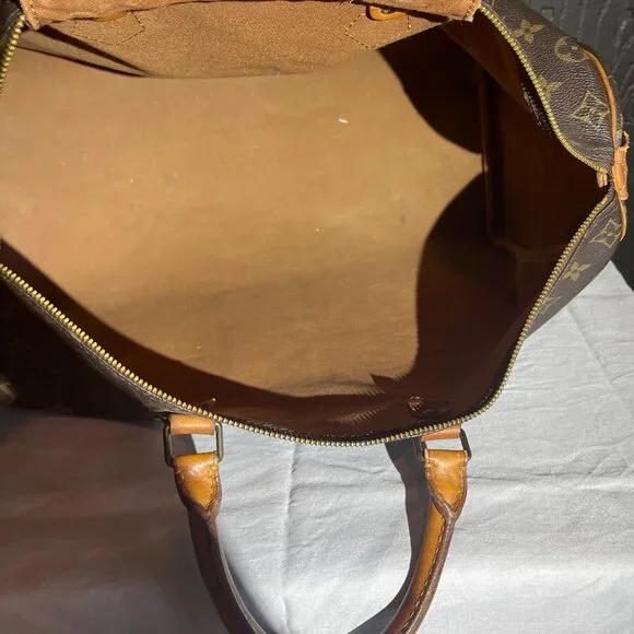 100% Authentic Louis Vuitton Speedy 40 Monogram (Vintage) - Picture 9 of 11